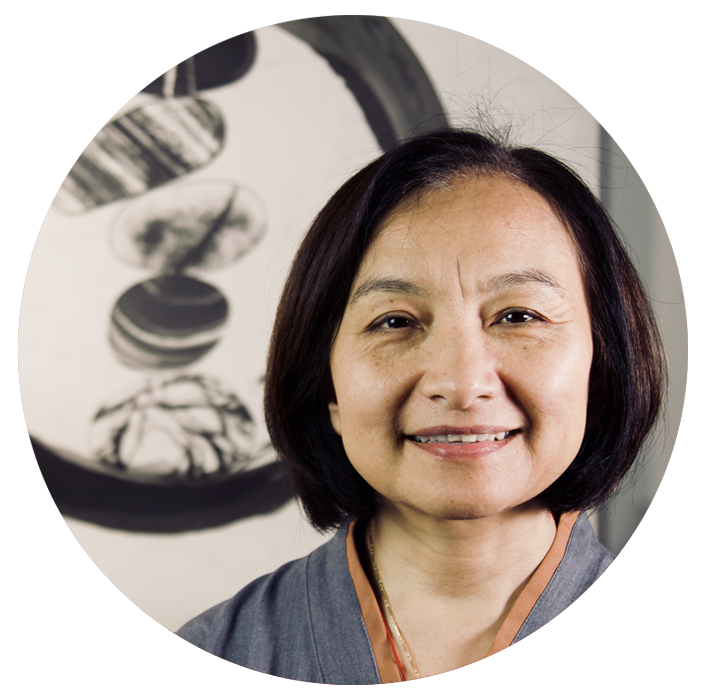 Portrait of Dr. Trinh Tran